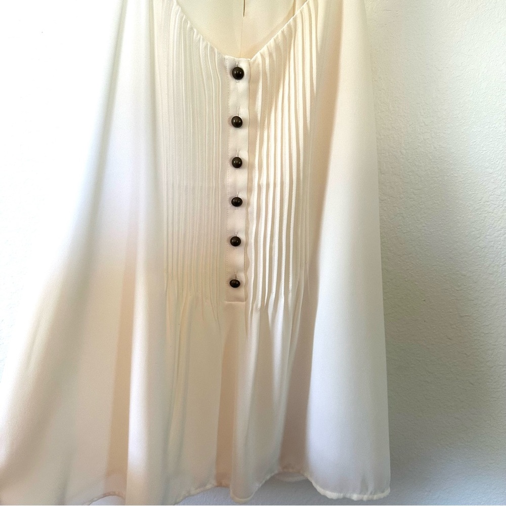 Express Top - Picture 2 of 6